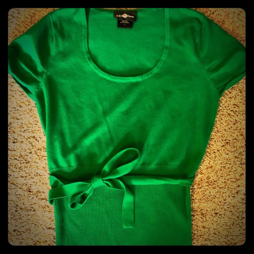 Bright Kelly green short sleeved belted sweater